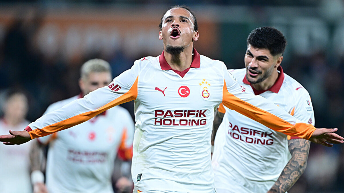 Galatasaray deplasmanda Leroy Sane'nin golleri ile Başakşehir'i 2-1 mağlup etti.