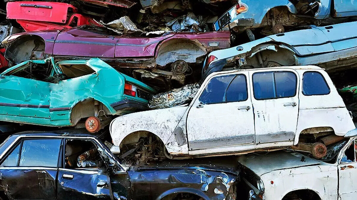 Sunulan teklif, hem çevreyi kirleten eski araçların trafikten çekilmesini hem de yerli üretimin desteklenmesini amaçlıyor. Eğer bu teklif yasalaşırsa, otomobil sahibi olmak isteyenler için benzersiz bir fırsat doğacak.