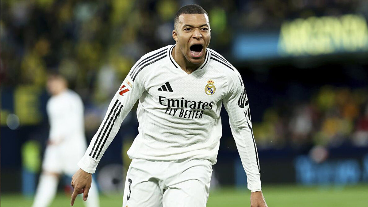 Kylian Mbappe<br>Yıllık gelir: 95 milyon dolar