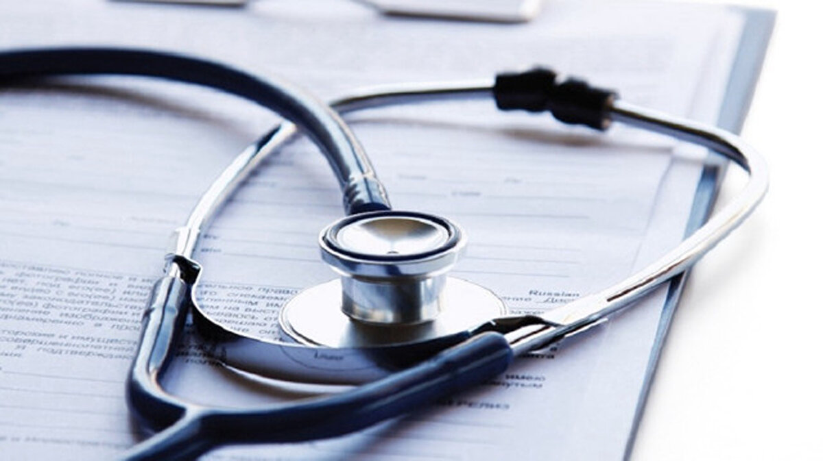 Grup poliçelerinde katılım sertifikası zorunlu oldu<br><br>Yönetmelikle birlikte grup sağlık sigortası kapsamındaki sigortalılar için katılım sertifikası düzenlenmesi zorunlu hale geldi. Bu sertifikada sigortalının hakları, teminatların kapsamı ve varsa yenileme garantisine ilişkin bilgiler yer alacak. Grup poliçesinden ayrılarak bireysel sigortaya geçen sigortalılar, yenileme garantisi haklarını kaybetmeyecek.