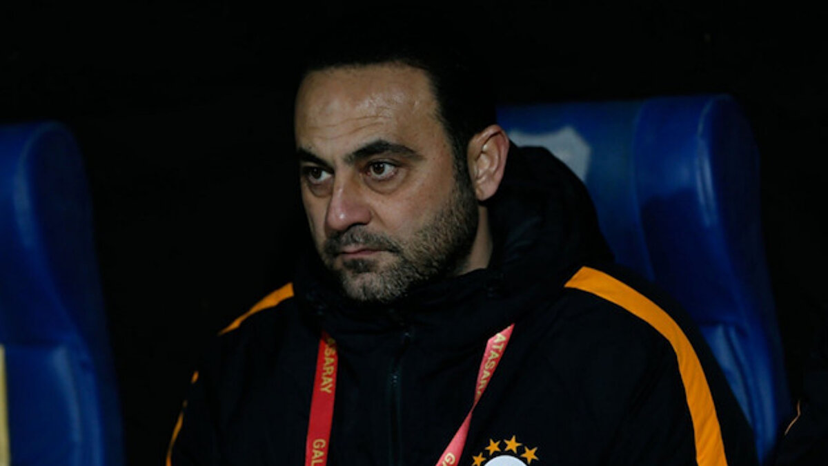 Kadro dışı olayları da var. Birçok olayı var Fenerbahçe'nin, saha içine kadar yoruluyor. Saha içindeki kadro da Fenerbahçe taraftarını yoruyor."<br><br>