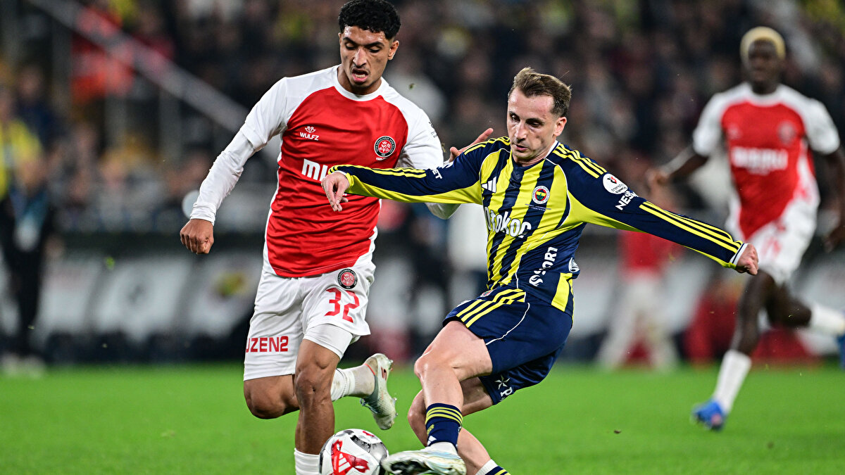 Karşılaşmanın ardından spor yazarları, Ali Şansalan ve VAR’ın verdiği kararları yorumladı. Ahmet Çakar, verilen penaltı için son noktayı koydu. Ayrıca, Mustafa Çulcu, Erman Toroğlu, Ömer Üründül ve Bülent Timurlenk de maç için çok çarpıcı eleştiriler yaptı.