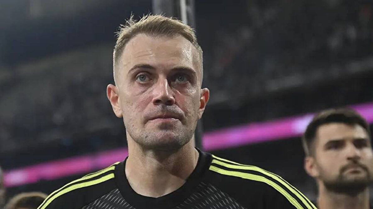 MERT GÜNOK'TAN AYRILIK KARARI<br><br>Türkiye Gazetesi'ne göre Mert Günok, üst üste yaşanan gelişmelerin ardından ayrılık kararı aldı.