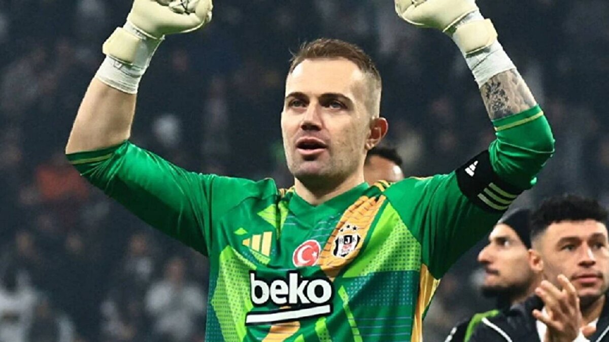 MERT GÜNOK'UN BU SEZONKİ PERFORMANSI<br><br>Gençlerbirliği maçı biter bitmez soyunma odasına giden ve tepkili olduğu olduğu belirtilen Mert Günok'un siyah-beyazlılarla 2027'ye kadar sözleşmesi bulunuyor. 36 yaşındaki eldiven bu sezon Beşiktaş kalesini 13 maçta korudu ve 21 gol yedi. Günok, 1 maçta gole izin vermedi.<br><br>