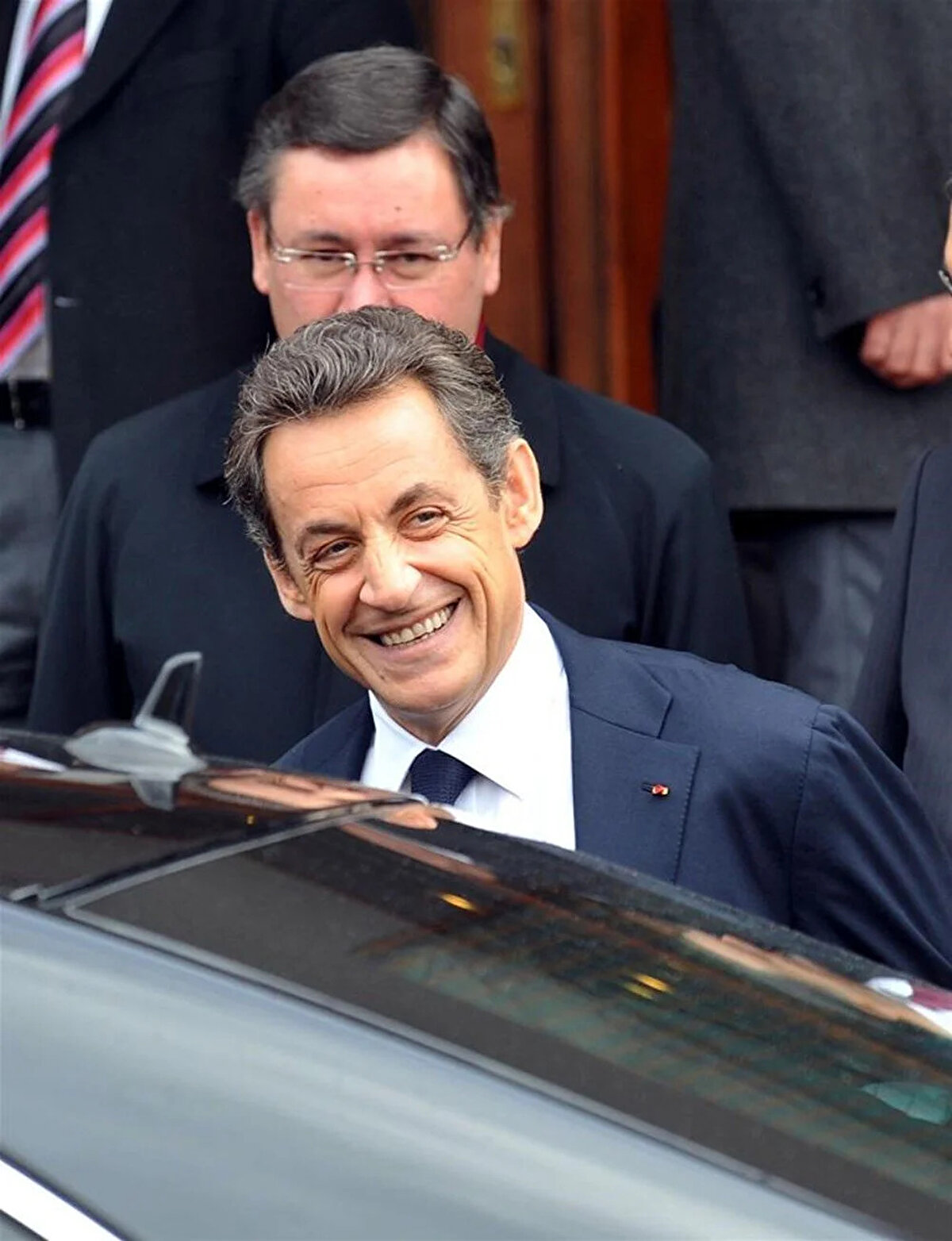 Sarkozy'nin politikadaki bu inişli çıkışlı kariyerinin, günümüz Fransız siyasetini hala nasıl etkilediğini düşünüyorsunuz?