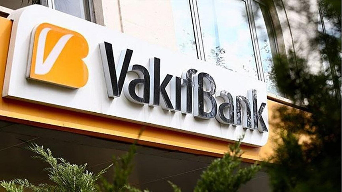 İhalede tek kalan Vakıfbank, 90 bin TL ile teklifini tamamladı.<br>Böylelikle en yüksek teklifi veren banka Vakıfbank oldu.