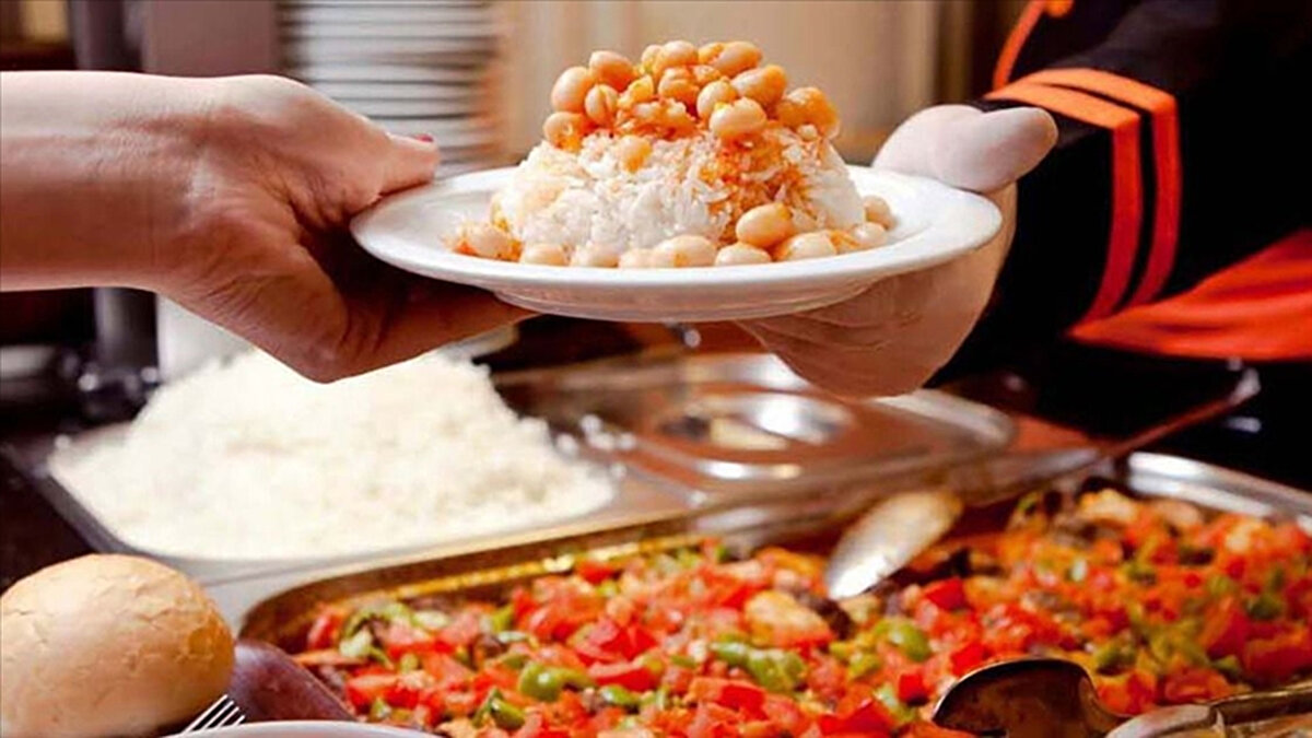 Katı diyet uygulayanlara göre bu kişilerin hem motivasyonunu koruduğu hem de kilo verme sürecinde daha az zorlandığı tespit edildi.