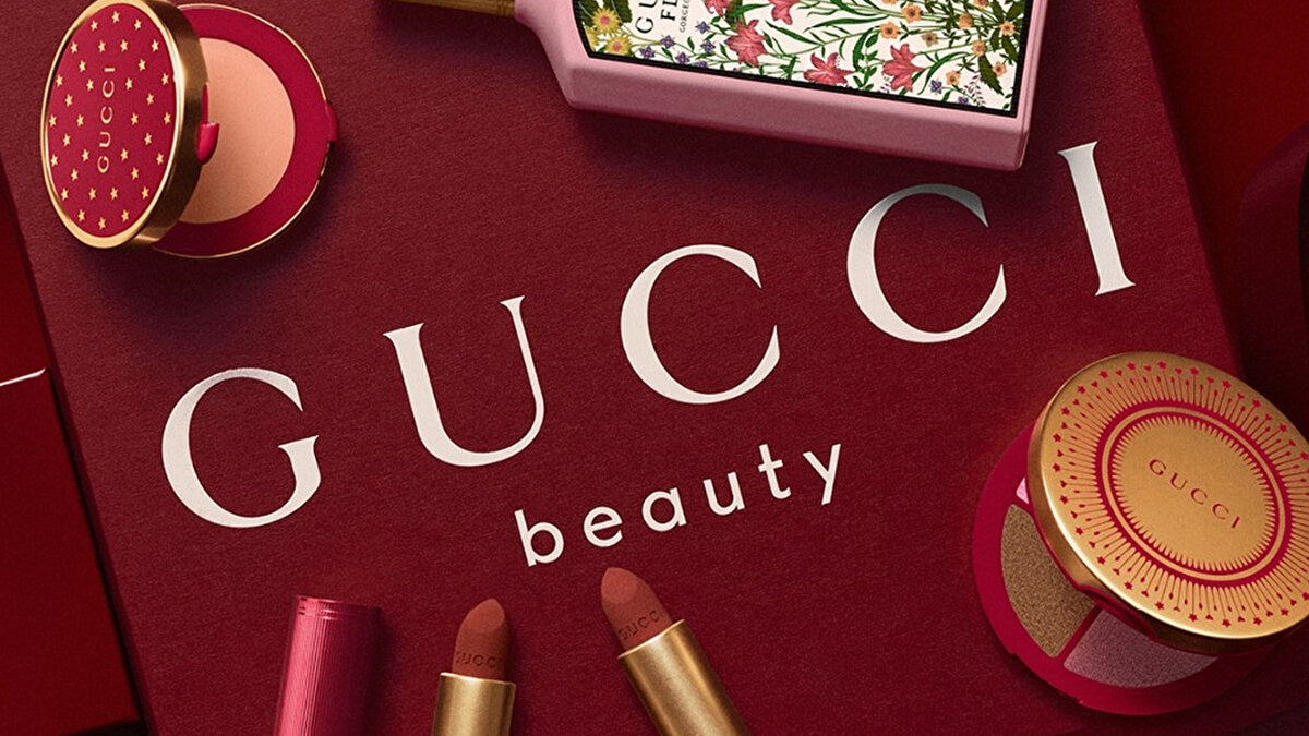 Anlaşma kapsamında L’Oréal, Kering’in ünlü parfüm markası Creed’i devralacak. Ayrıca Balenciaga ve Bottega Veneta markaları altında güzellik ürünleri geliştirme hakkını da 50 yıllığına tek başına üstlenecek.