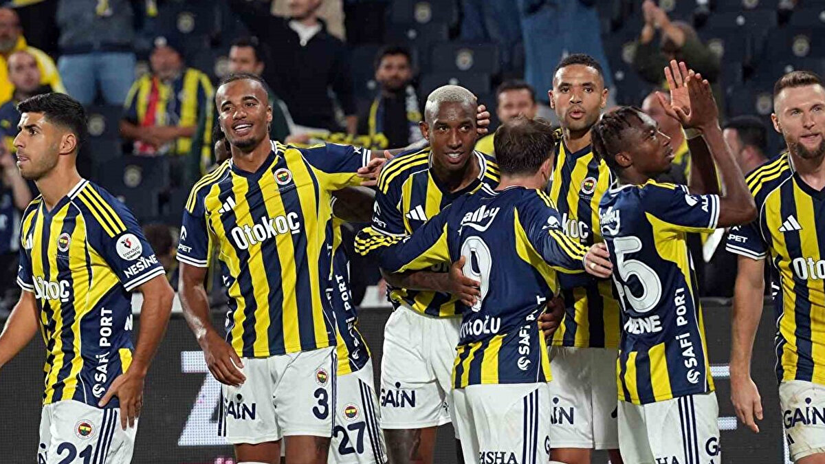 Türkiye'de mutlu değil<br><br>ESPN Brezilya'nın haberine göre, Anderson Talisca Türkiye'de mutlu değil ve oyuncu Brezilya'ya dönmek istiyor.<br><br>Deneyimli futbolcunun Jose Mourinho’nun ayrılığından da rahatsız olduğu öne sürüldü.