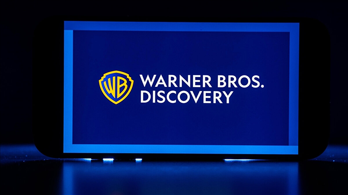 Açıklamada, bu kapsamda 2026 ortasına kadar planlanan ayrışma sürecinin tamamlanması, tüm şirketin satışı ya da Warner Bros. veya Discovery Global'in ayrı ayrı satışı gibi seçeneklerin değerlendirildiği ifade edildi.