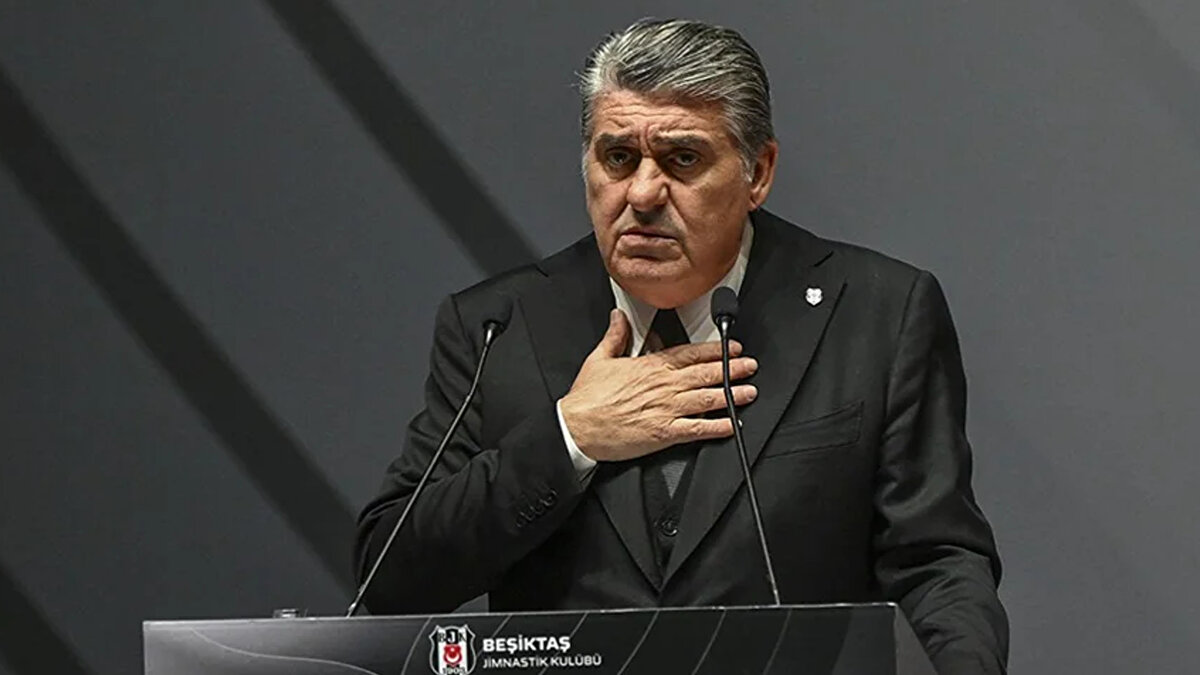 "Taşlar yerine oturacak"<br><br>Yeni bir takım olduklarını belirten Adalı, "Taşlar zaman içerisinde yerlerine oturacak, kimse moralini bozmasın. Yeni bir takımız. Moral bozmaya gerek yok. Çok iyi bir hocamız var hepsinden önemlisi, gece gündüz çalışıyor. Beşiktaş toparlanacak, kimse merak etmesin. İnşallah Konyaspor deplasmanından da 3 puanla döneriz, bazı şeyler yoluna girmiş olur." ifadelerini kullandı.