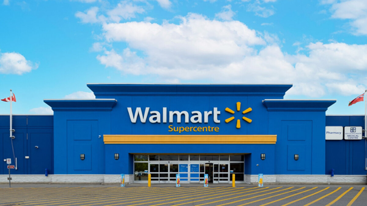 13. Walmart – 848.86 milyar dolar<br><br>Perakende devi Walmart, $848.86 milyar piyasa değeriyle 13. sırada yer alıyor. WMT hissesi $106.47 seviyesinde ve bugün %2.35 düştü. Fiziksel mağazalar ve e-ticaret entegrasyonuyla ABD perakende pazarının lideri.