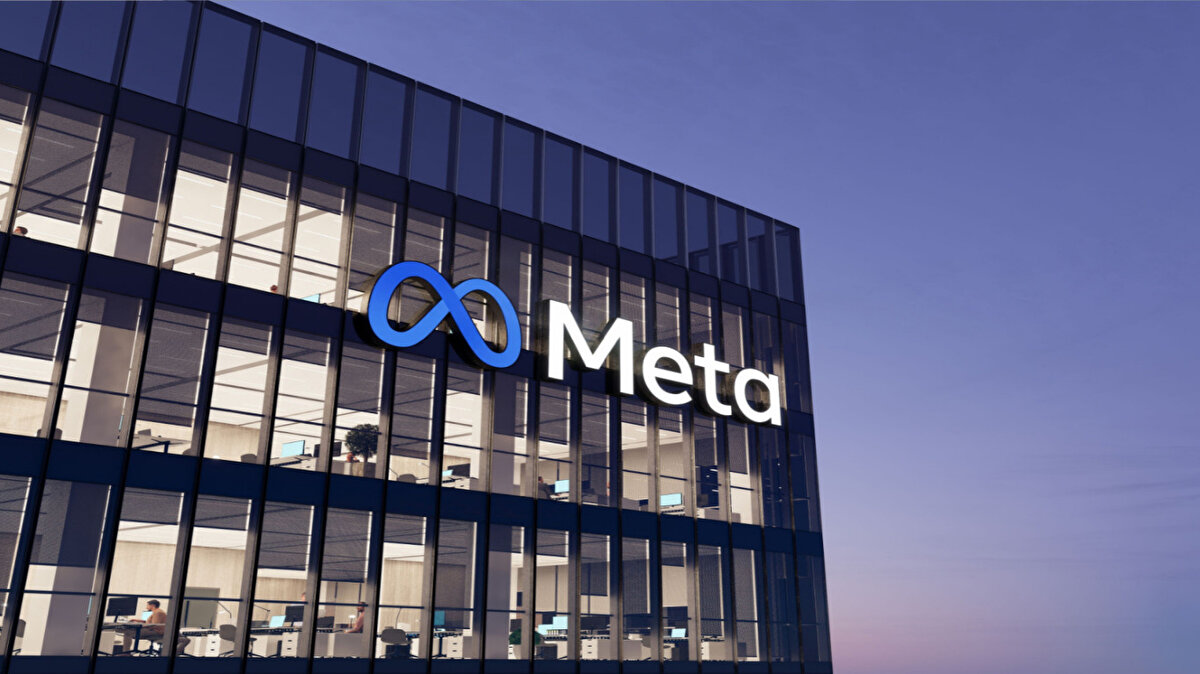6. Meta Platforms (Facebook) – 1.788 trilyon dolar<br><br>Sosyal medya devi Meta, $1.788 trilyon piyasa değeriyle altıncı sırada. META hissesi $712.07 seviyesinde ve bugün %0.76 düşüş yaşadı. Facebook, Instagram, WhatsApp ve Threads gibi platformlarıyla milyarlarca kullanıcıya ulaşan Meta, metaverse yatırımlarını sürdürürken, reklam gelirlerinde de güçlü performans sergiliyor.