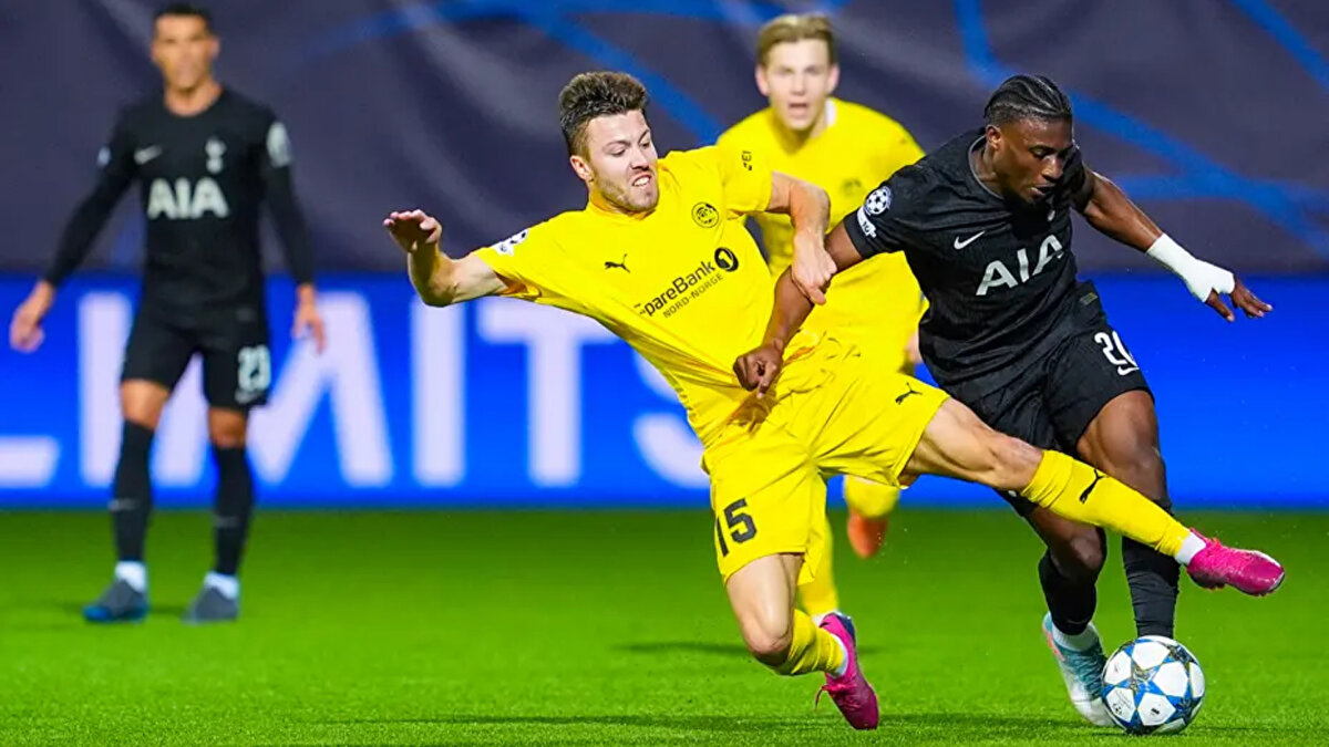 Bodo/Glimt, iki haftası geride kalan Şampiyonlar Ligi'nde Slavia Prag ve Tottenham ile karşı karşıya geldi ve iki maçtan da 2-2'lik beraberliklerle ayrıldı. Norveç temsilcisi 2 puanla 24. sırada bulunuyor.<br><br>
