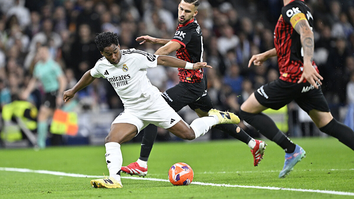 ENDRICK AYRILIYOR<br><br>Geçtiğimiz sezonda Carlo Ancelotti'nin Arda Güler yerine daha fazla süre verdiği Endrick, takımdan ayrılmaya hazırlanıyor. 