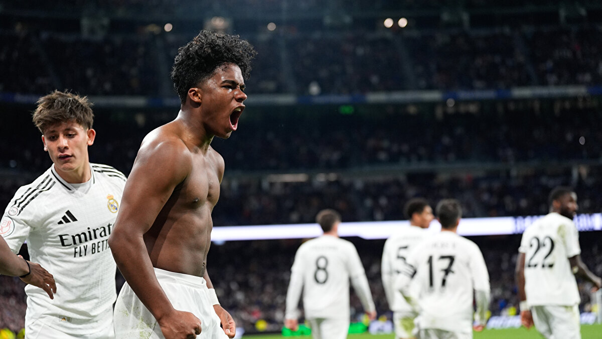 Yönetim, Endrick için gelecek teklifleri değerlendirme kararı aldı. Brezilyalı oyuncu, Arda Güler ile geçtiğimiz sezon forma yarışı içerisindeydi. 