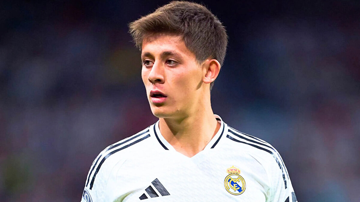 REAL MADRID - JUVENTUS MAÇI HANGİ KANALDA?<br><br>Bernabeu'da oynanacak olan Real Madrid - Juventus maçı saat 22:00'da Tabii spor ekranlarından naklen yayınlanacak.