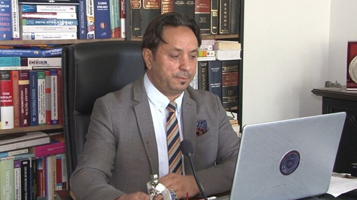 Aralık ayında toplanacak Asgari Ücret Tespit Komisyonu öncesi uzmanlardan farklı tahminler gelirken, SGK Başuzmanı İsa Karakaş, TGRT Haber canlı yayınında dikkat çeken değerlendirmelerde bulundu.