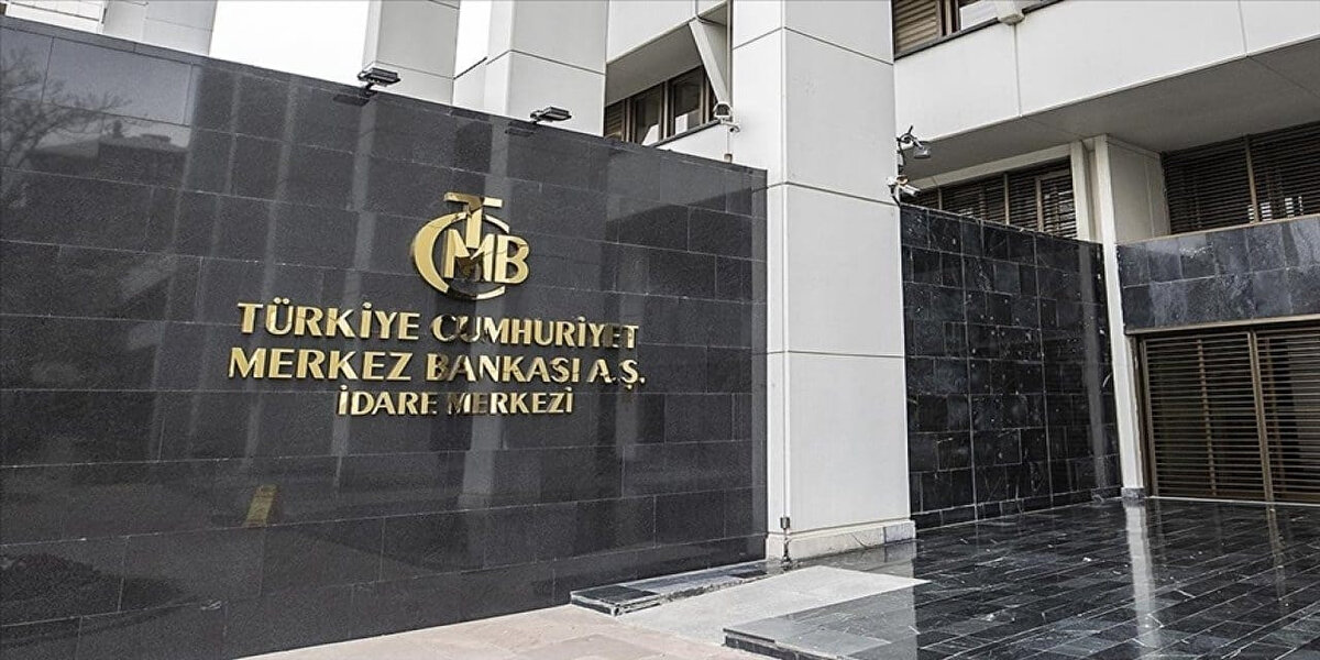 AA Finans faiz beklenti anketi yayımlandı. AA Finans’ın 22 ekonomistle yaptığı ankette, TCMB Para Politikası Kurulu (PPK) toplantısına ilişkin beklentiler açıklandı.<br><br>Ekonomistlerin ekim ayı faiz beklentisi, politika faizinin 100 baz puan indirilerek yüzde 39,50’ye çekilmesi yönünde oldu.<br>