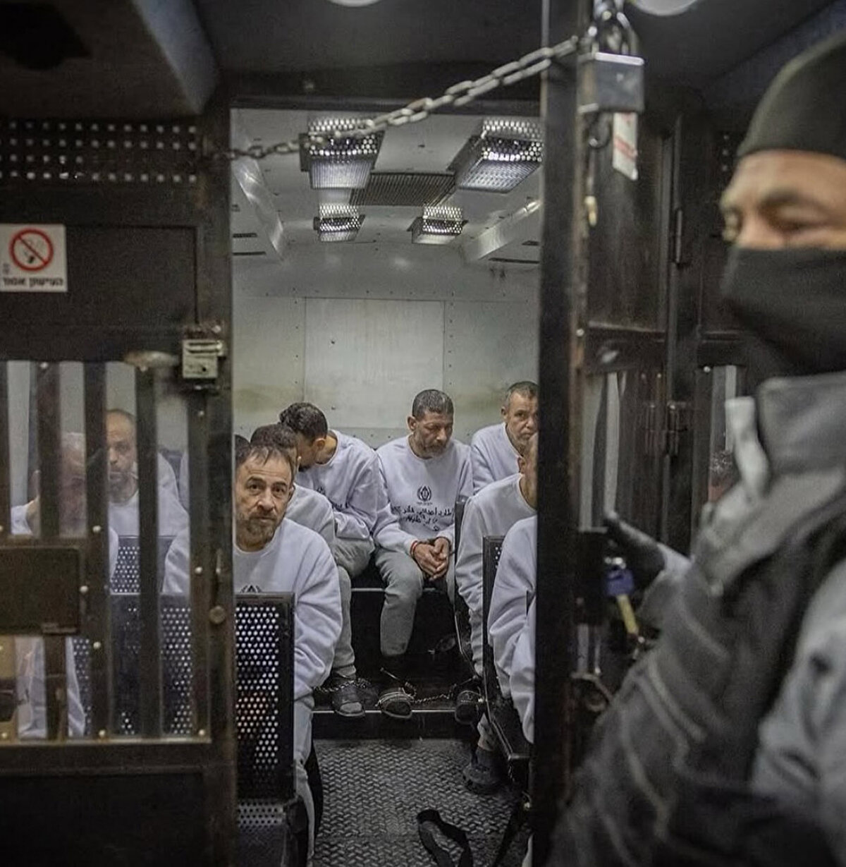 Pek çok Filistinli burada herhangi bir suçlama yöneltilmeden veya yargılanmadan tutuluyor.