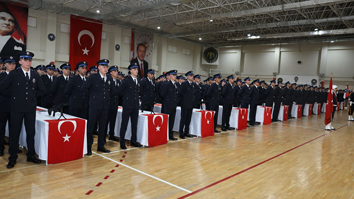 POMEM Başvuruları Ne Zaman Başlayacak?<br>Polis Akademisi tarafından başvurular ile ilgili bir açıklama yapılmadı. Geçtiğimiz yıl POMEM 32. Dönem başvuruları kasım ayında başlamıştı. 33. Dönem başvurularının da aynı şekilde 2025 Kasım ayının sonuna doğru açıklanması bekleniyor.