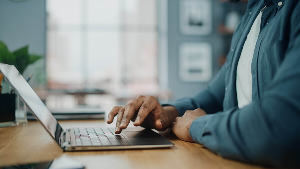 İŞKUR GENÇLİK PROGRAMI KURA SONUÇLARI SORGULAMA<br>İŞKUR Gençlik Programı sonuçları noter huzurunda kura ile belirleniyor. Her üniversite kendi eğitim programına göre kura çekimlerini gerçekleştiriyor. Bazı üniversitelerde başvurular hâlâ devam ediyor.