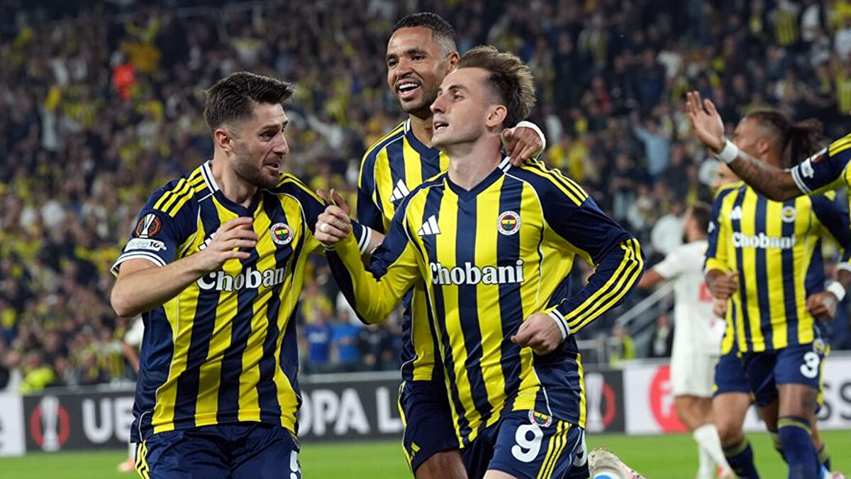 Fenerbahçe’de Başkan Sadettin Saran ve yeni yönetimi, takımı dünya çapında yıldız isimlerle güçlendirme hedefi doğrultusunda çalışmalarını sürdürürken, transfer listesinin üst sıralarındaki Robert Lewandowski ile ilgili kritik gelişme yaşandı.