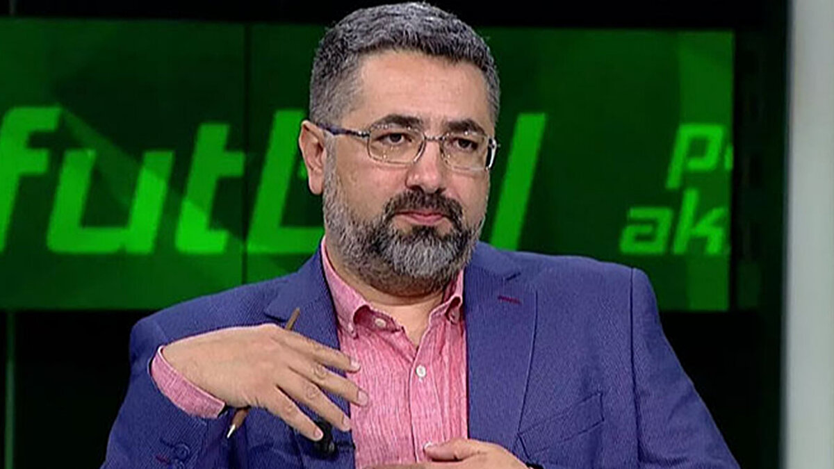 GALATASARAY AJAX'I DA YENER <br><br>"Bence Galatasaray, Ajax'ı da yener. Çünkü Ajax sürekli geriden topla çıkmayı deniyor ve bu da Galatasaray'ın ekmeğine yağ sürüyor. 3 maçta 0 çektiler. Cezalı oyuncusu da var."