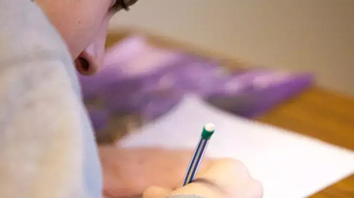 Binlerce hukuk fakültesi mezunu adayın ter döktüğü 2024-HMGS2 Hukuk Mesleklerine Giriş Sınavı'nın ardından gözler ÖSYM'den gelecek resmi açıklamaya çevrildi. 28 Eylül 2024 tarihinde başarıyla tamamlanan sınavın ardından, adayların "HMGS sonuçları ne zaman açıklanacak?" sorusu yanıt buldu. ÖSYM'nin resmi sınav takvimine göre, sonuçlar için tarih netleşti.