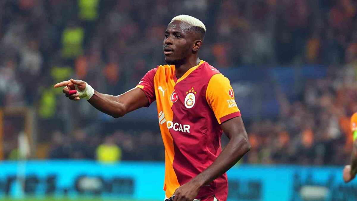 Çakar'ın bu sözlerini Galatasaray taraftarı tarafından beğeni yağmuruna tutuldu.