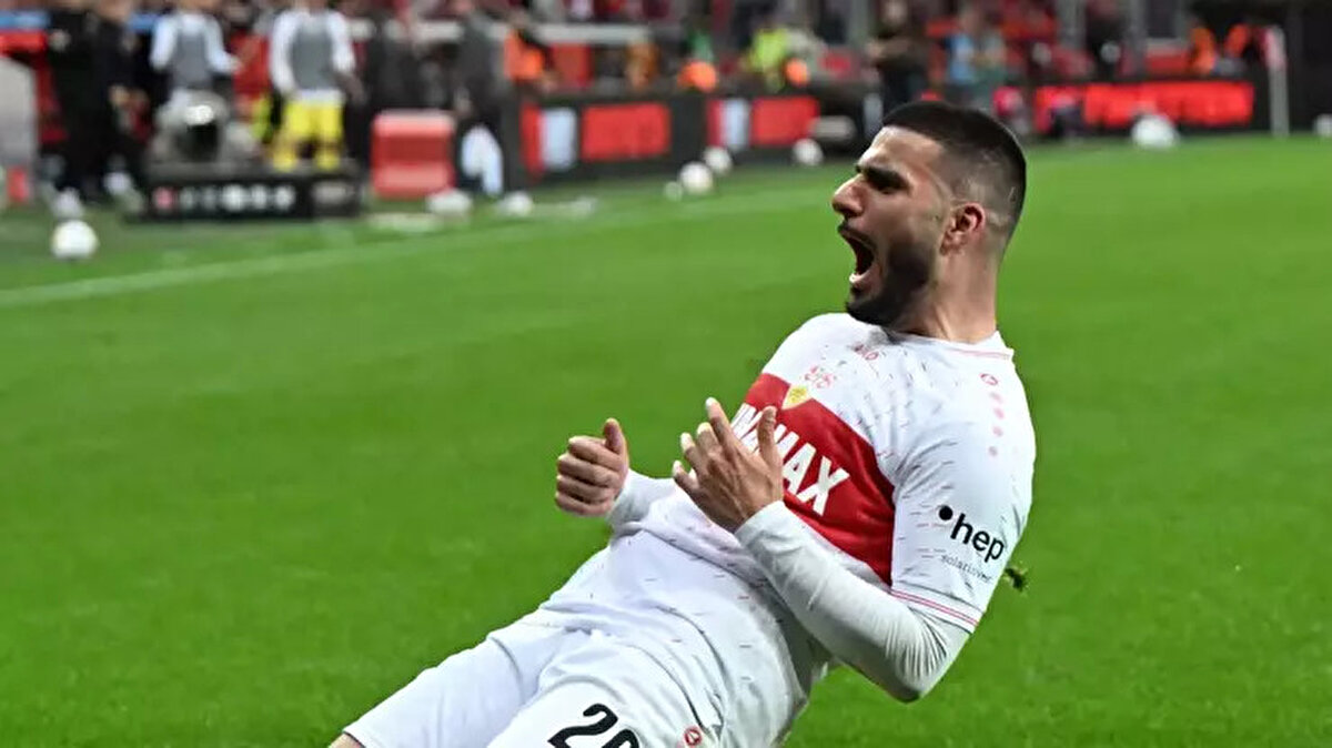 Premier Lig macerası<br><br>2022 yılında İngiltere Premier League ekibi Brighton & Hove Albion’a transfer olan Undav, burada farklı bir futbol atmosferiyle tanıştı. Her ne kadar forma şansı sınırlı olsa da, İngiltere dönemi ona oyun disiplini açısından önemli deneyimler kazandırdı.