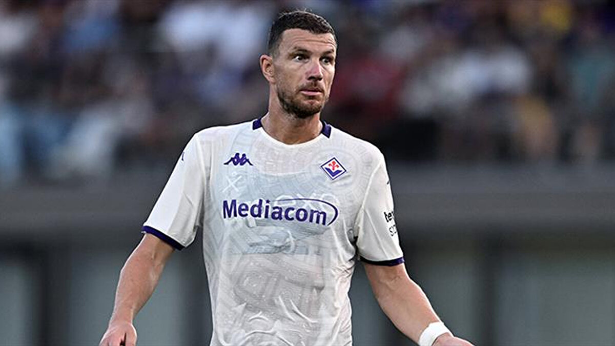 UEFA Konferans Ligi’nin 2. haftasında Fiorentina, deplasmanda Rapid Wien’i 3-0 mağlup etti. İtalyan ekibine galibiyeti getiren golleri 9. dakikada Cher Ndour, 48. dakikada Edin Dzeko ve 88. dakikada Albert Gudmundsson kaydetti.