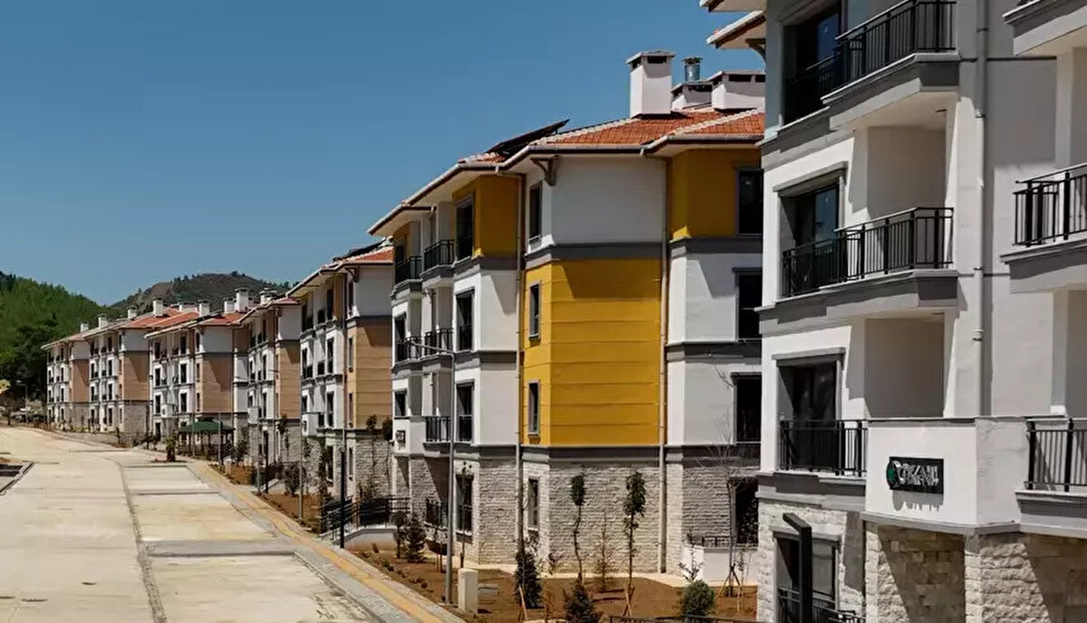 TOKİ Sosyal Konut Projesine Kimler Başvurabilecek? (Başvuru Şartları)<br><br>Proje, adından da anlaşılacağı gibi öncelikli olarak evi olmayan dar gelirli vatandaşlara yönelik olacak. Belirli gruplara özel kontenjanlar ayrılmasına kesin gözüyle bakılıyor.