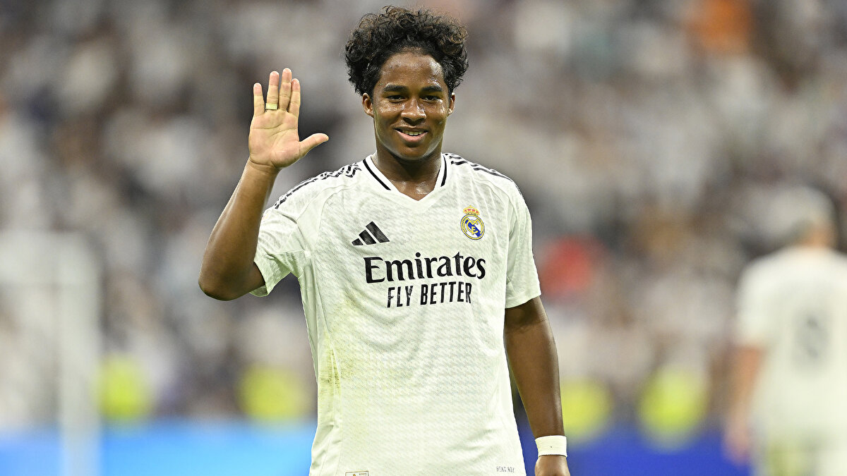ENDRICK KARARINI VERECEK<br><br>Real Madrid cephesi de, genç oyuncunun gelişimini hızlandıracak bir kulübe gitmesine sıcak bakıyor. Endrick’in geleceğiyle ilgili kararın önümüzdeki haftalarda netleşmesi bekleniyor.<br>