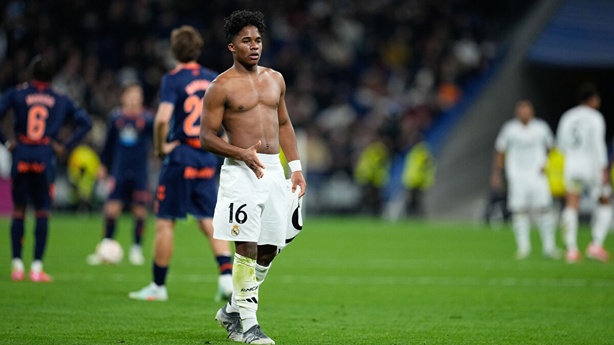 Genç golcünün önceliği, Avrupa kupalarında mücadele eden, tercihen Şampiyonlar Ligi’nde boy gösteren bir takımda forma giymek. <br><br>