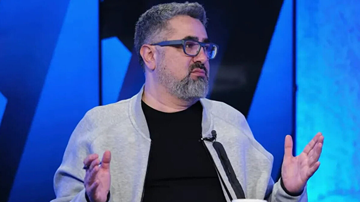 Fenerbahçe atağa çıktığında En-Nesyri’ye çarpan her top auta gidiyor ya da top kaybıyla sonuçlanıyor. Çok çalışıyor ama yetenek olarak yapabilecekleri bu kadar.''