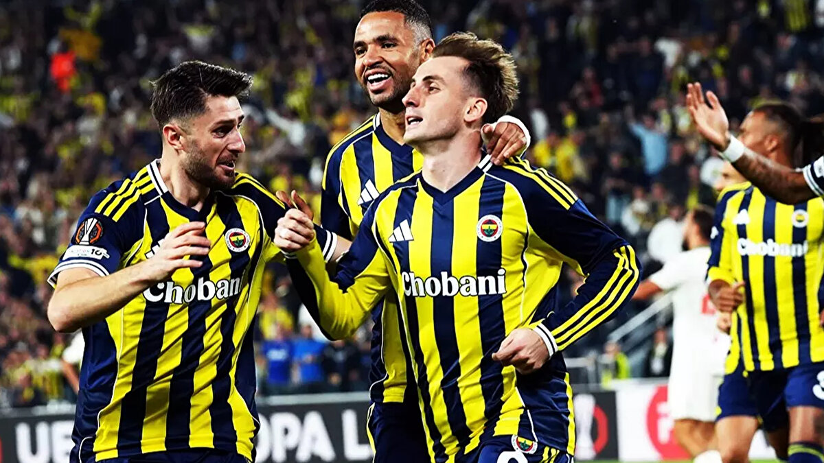 UEFA Avrupa Ligi 3. haftasında Fenerbahçe ile Stuttgart arasında oynanan karşılaşmanın ardından Fenerbahçeli Jayden Oosterwolde ile Stuttgartlı Jeff Chabot arasında tartışma yaşandı.