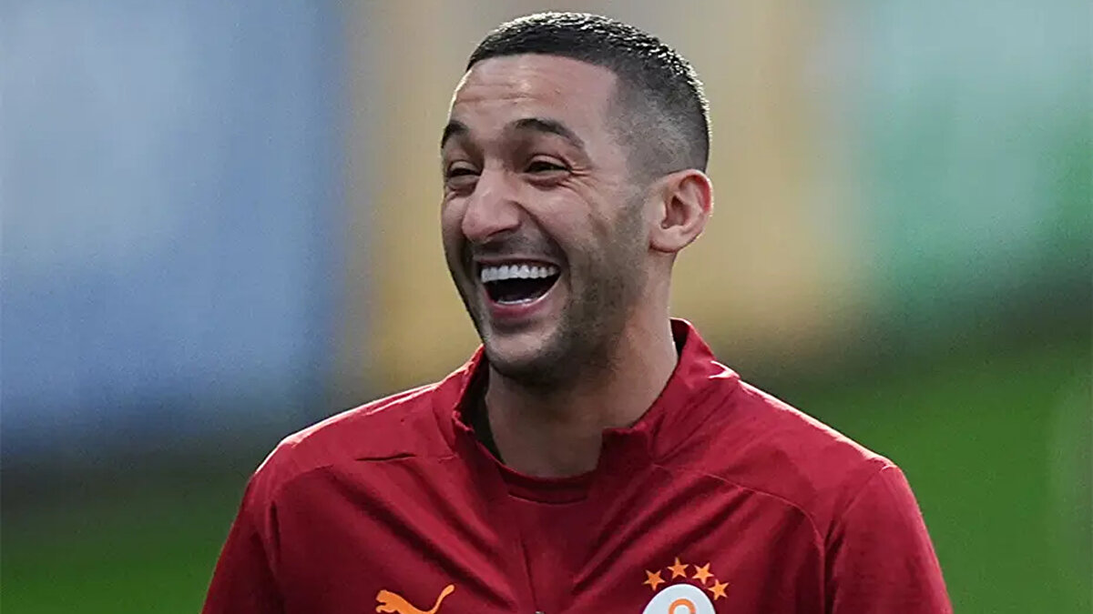 Galatasaray döneminde beklenen performansı gösteremeyen Hakim Ziyech, ülkesine geri döndü.