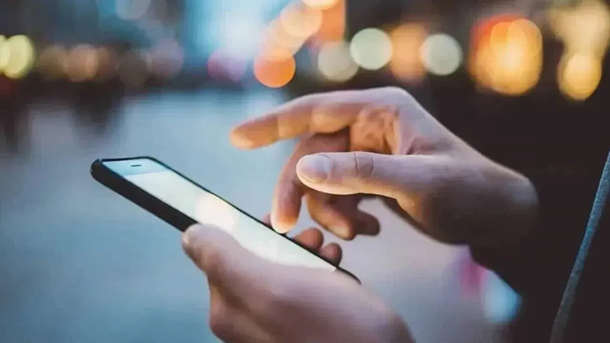 Cumhurbaşkanı Recep Tayyip Erdoğan'ın imzasıyla Resmî Gazete'de yayımlanan karar ile cep telefonu vergilerinde değişikliğe gidildi. Yeni düzenleme ile ÖTV oranlarında değişiklik yapılmazken, ÖTV matrahında artışa gidildi.