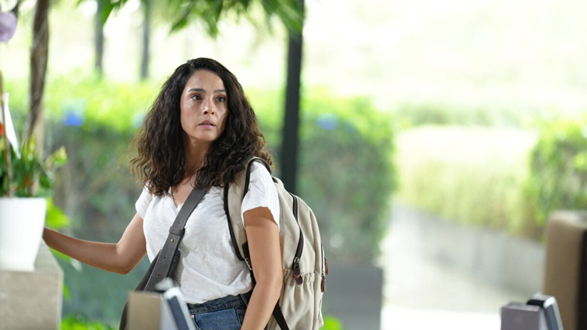 Ben Onun Annesiyim dizisi oyuncuları kimler?<br>Funda Eryiğit (Ayşe)
Caner Cindoruk (Kemal)
Zerrin Tekindor (Suna)
Azra Aksu (Zeynep)