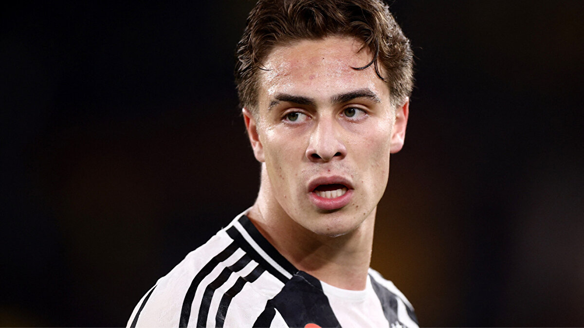 <br><br>Juventus’ta 10 numaralı formayı giyen ve oyun tarzıyla İtalyan ekibinin efsane ismi Alessandro Del Piero’ya benzetilen Kenan için Tudor, değerlendirmelerin dikkatli yapılması gerektiğini vurguladı