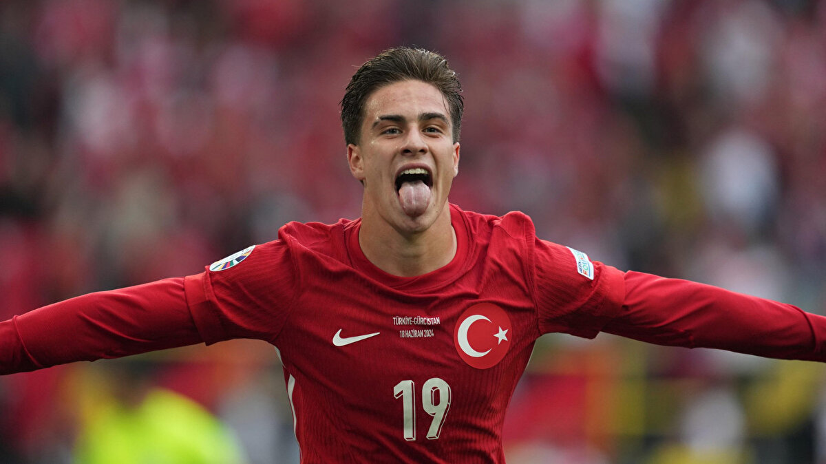 Juventus formasıyla bu sezon Serie A’da ve Şampiyonlar Ligi’nde toplam 10 maça çıkan Kenan, 2 gol ve 4 asist kaydetti.