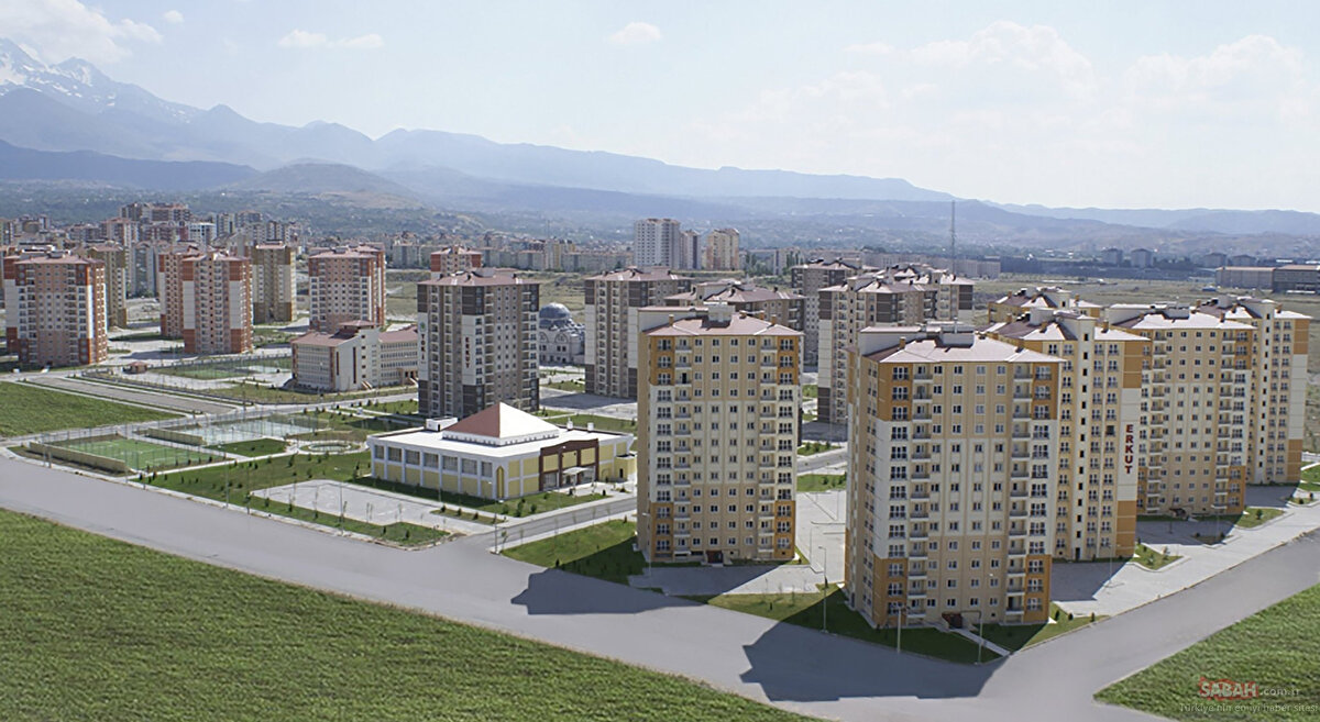 Proje Kapsamında Sosyal Donatılar da İnşa Edilecek<br><br>"Yüzyılın Konut Projesi" sadece konutlardan ibaret olmayacak. Proje kapsamında TOKİ tarafından 500 mahalle konağı, 500 cami, 500 aile sağlığı merkezi, 500 gündüz bakımevi (anaokulu), 500 el sanatları üretim merkezi, 500 spor salonu ve 500 misafirhane de inşa edilecek.