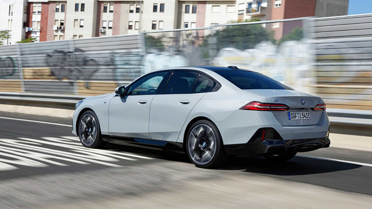 BMW i5 eDrive40: 582 km 