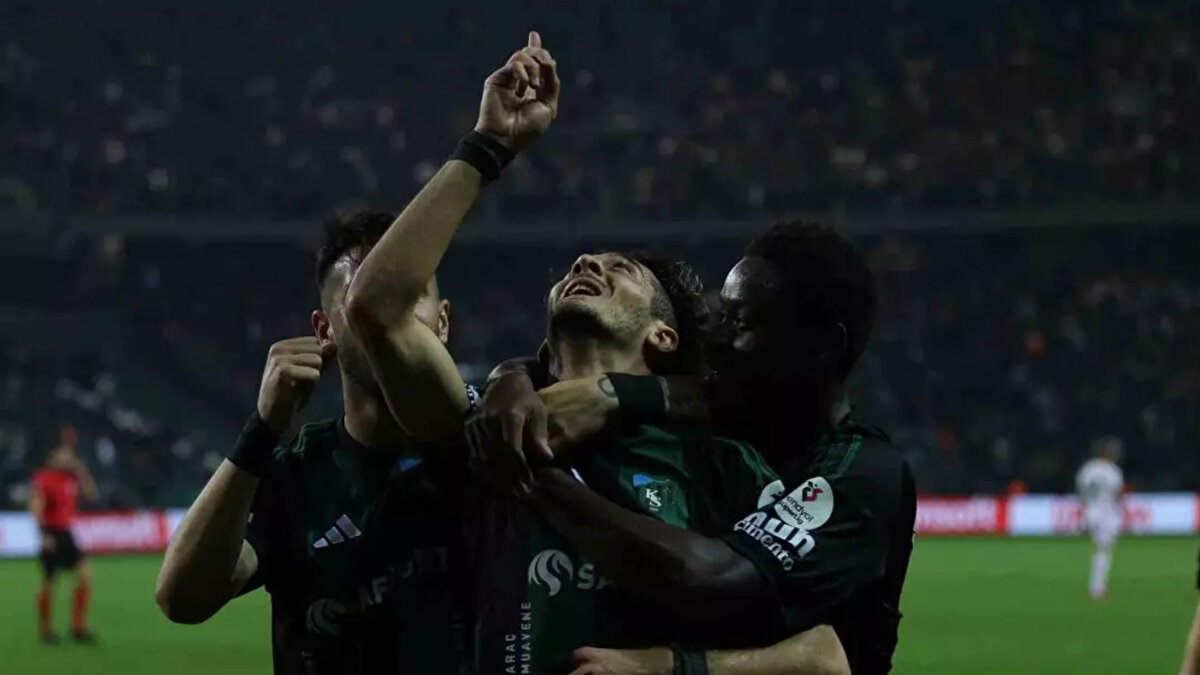 Özellikle son 4 haftada yaptığı skor katkısıyla dikkat çeken tecrübeli isim, Alanyaspor maçının da en iyilerinden oldu.