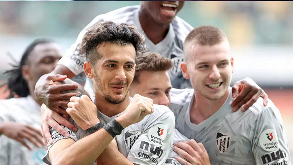 “GOLÜME 10 ÜZERİNDEN 10 VERİRİM”<br><br>Attığı röveşata golü, haftanın golüne aday gösteren Tayfur Bingöl, "Golüme 10 üzerinden 10 veririm. İnanılmaz bir goldü. Haftanın golü olmaya çok çok aday. İnanılmaz mutluyum, tarif edemem. 15 gol hedefim vardı, 11 kaldı" dedi.<br>