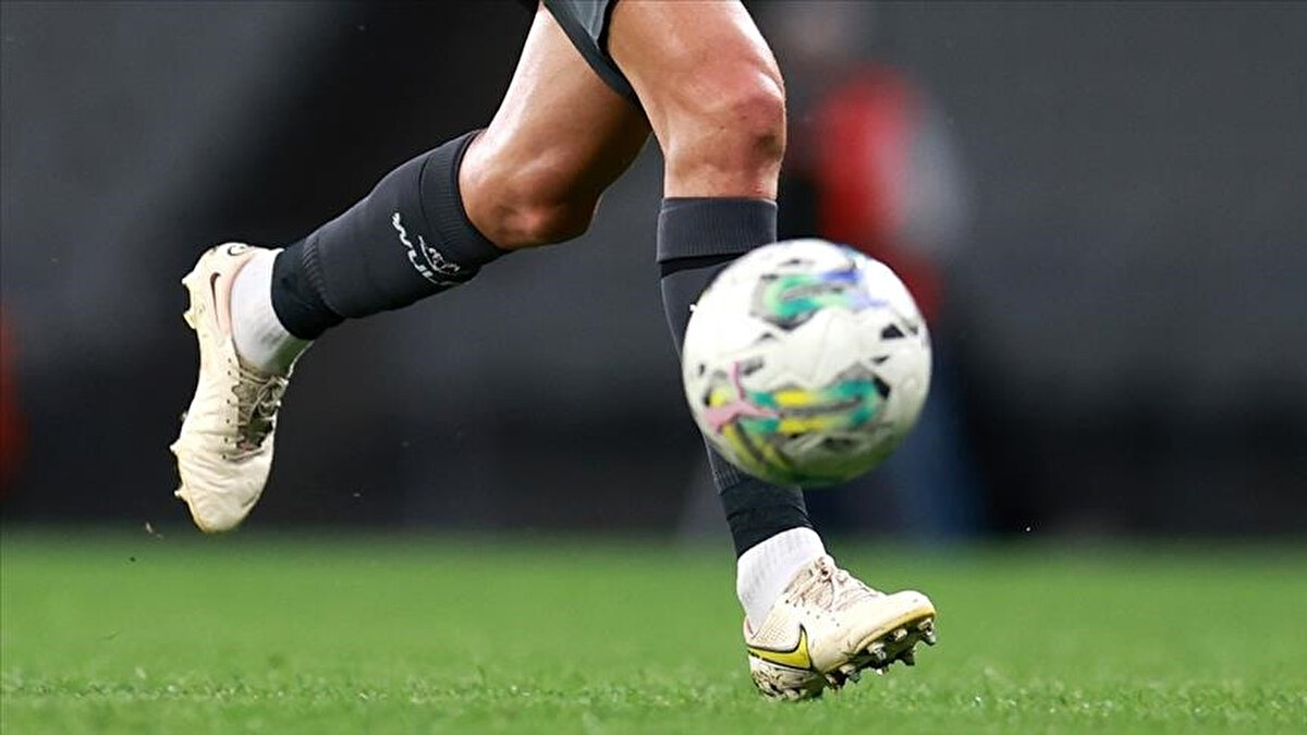 PREMIER LİG<br><br>17.00 Wolverhampton - Burnley<br><br>17.00 Bournemouth - Nottingham Forest<br><br>17.00 Aston Villa - Manchester City<br><br>17.00 Arsenal - Crystal Palace<br><br>19.30 Everton - Tottenham