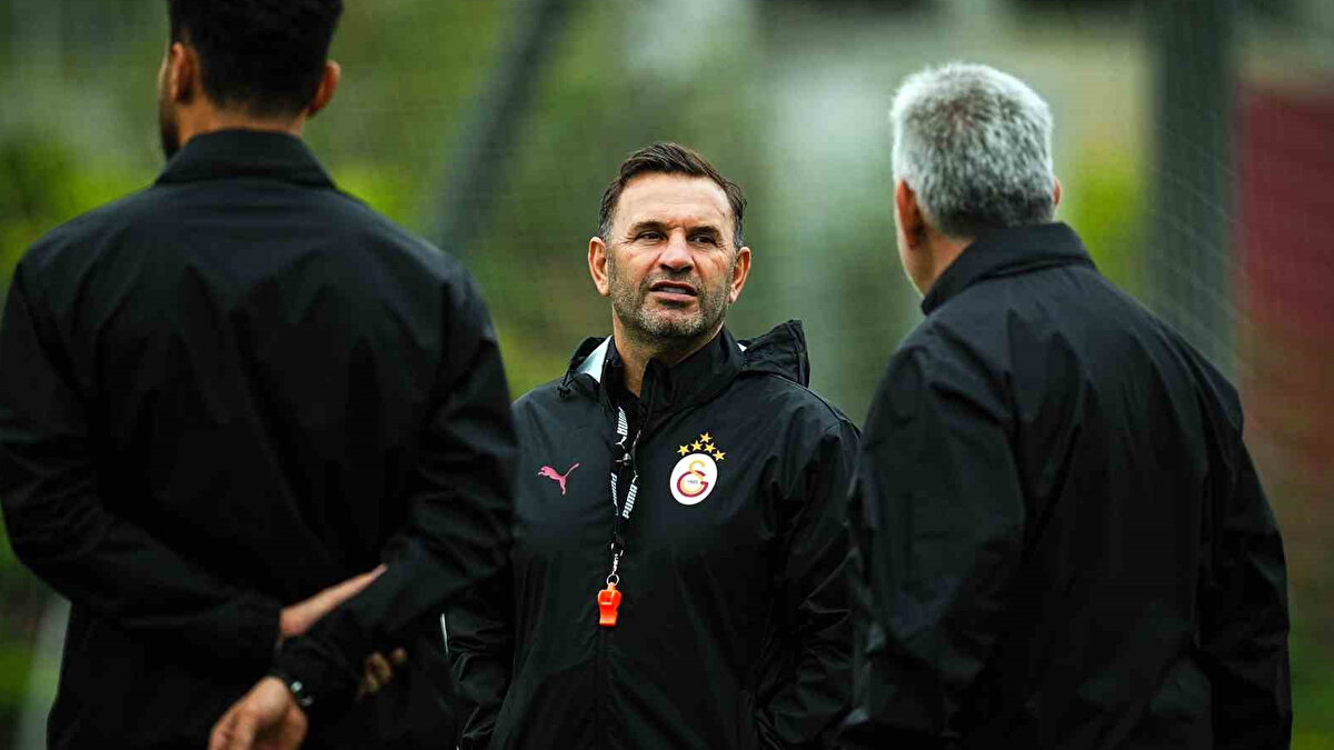 OKAN BURUK 100. GALİBİYETİNE YAKIN <br><br>Teknik direktör Okan Buruk, bugün Göztepe'yi mağlup etmesi durumunda 120. lig maçında 100. galibiyetini elde edecek. 