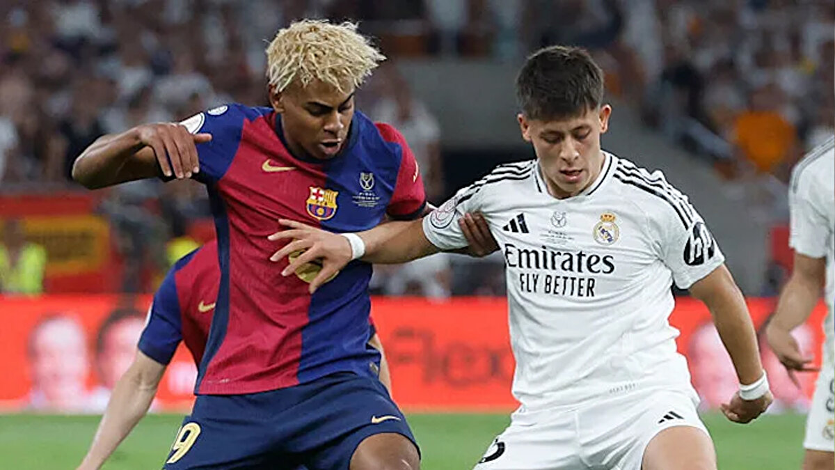 YAMAL: "HEM ÇALIYORLAR HEM DE ŞİKAYET EDİYORLAR"<br><br>Barcelona'nın süperstarı Lamine Yamal'ı ise zor bir maç bekliyor. Yamal, Barcelona'nın eski futbolcusu Gerard Pique'nin sahibi olduğu "King League" adlı futbol liginin resmi YouTube kanalına konuştu. Genç yıldız, Real Madrid hakkında şunları söyledi:<br><br>"Evet, hem çalıyorlar (hakem kararlarını referans göstererek) hem de şikayet ediyorlar. Kısacası bir şeyler yapıyorlar..."<br><br>Yamal'ın bu sözleri Real Madrid taraftarından büyük tepki gördü.