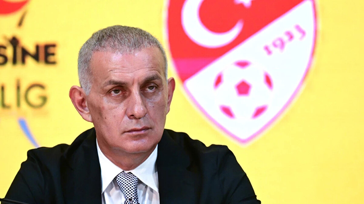 Türk futbolu, bahis skandalıyla çalkalanıyor. TFF Başkanı İbrahim Hacıosmanoğlu, bazı aktif hakemlerin bahis oynadıklarını tespit ettiklerini açıkladı. 